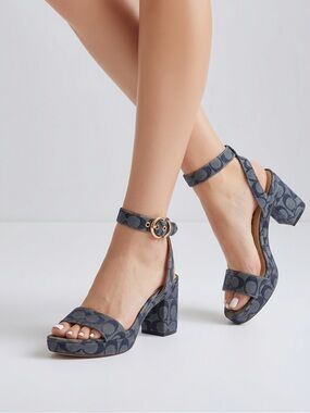 Coach Signature Jacquard Block Heel Sandals Blue Denim Monogram Buckle size 5.5